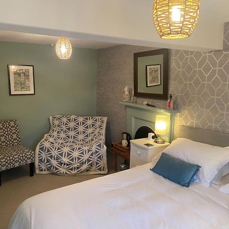 Talbot House Bed & Breakfast And Tearoom Пейтли Бридж Екстериор снимка