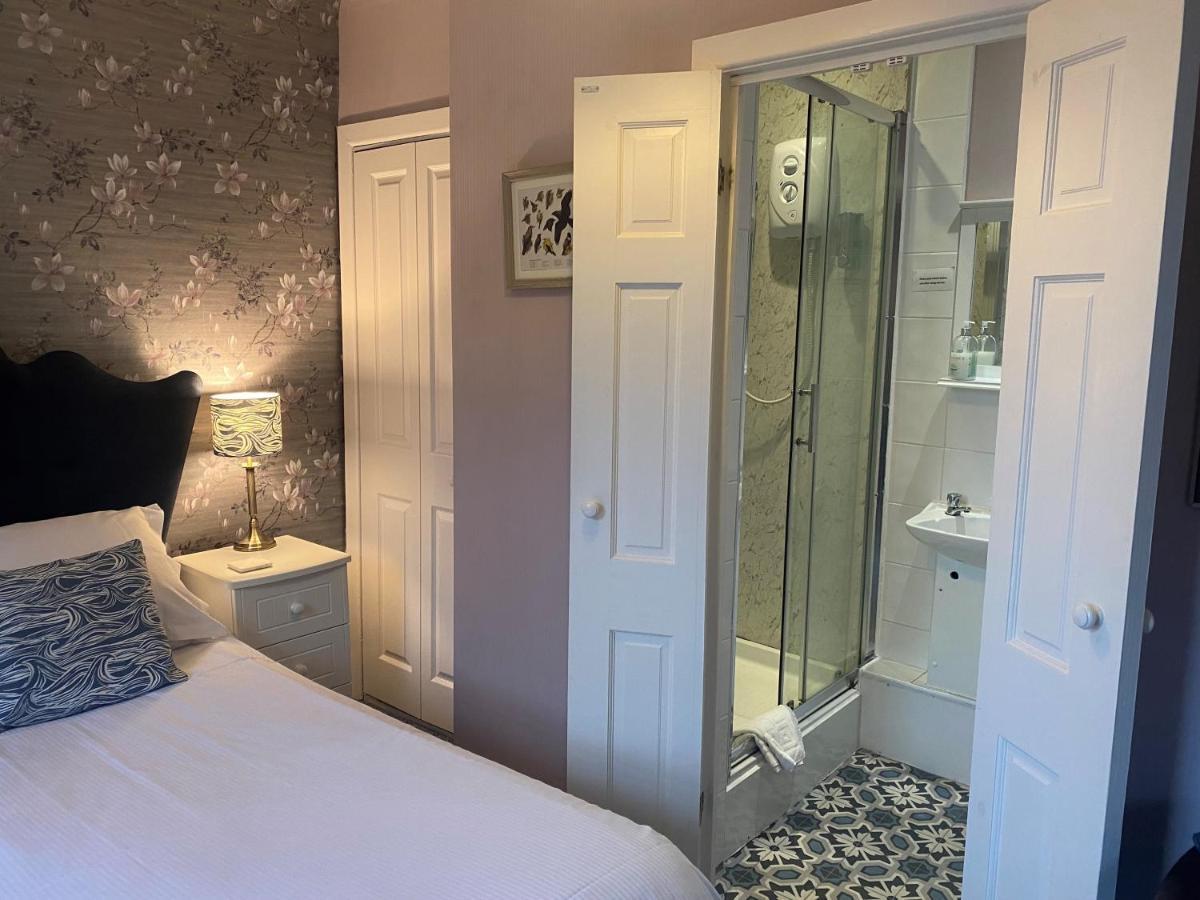 Talbot House Bed & Breakfast And Tearoom Пейтли Бридж Екстериор снимка