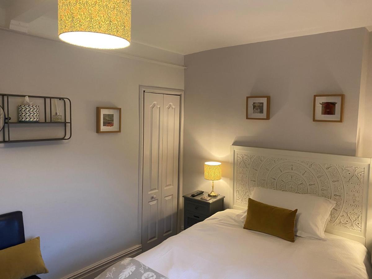 Talbot House Bed & Breakfast And Tearoom Пейтли Бридж Екстериор снимка