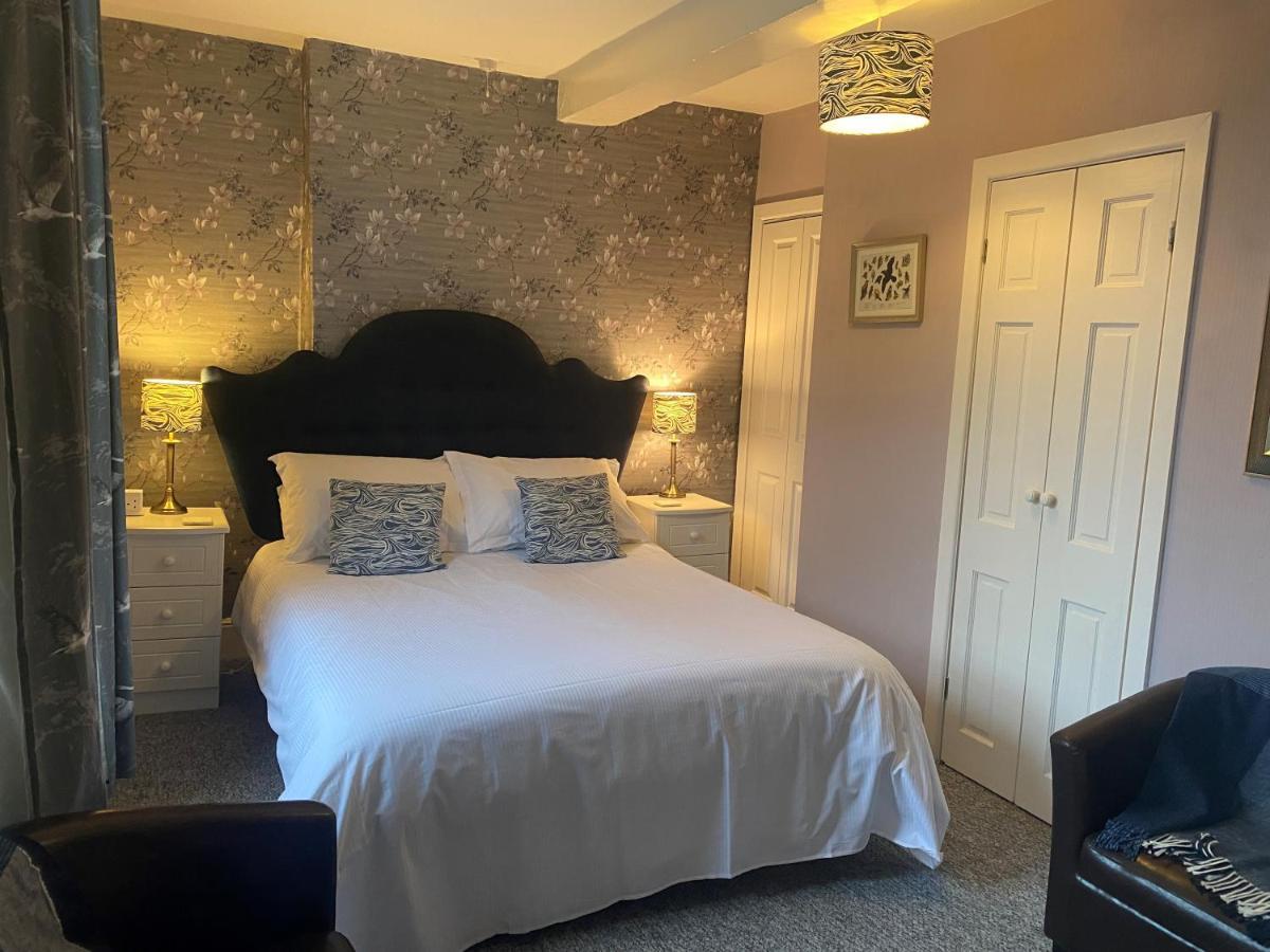 Talbot House Bed & Breakfast And Tearoom Пейтли Бридж Екстериор снимка