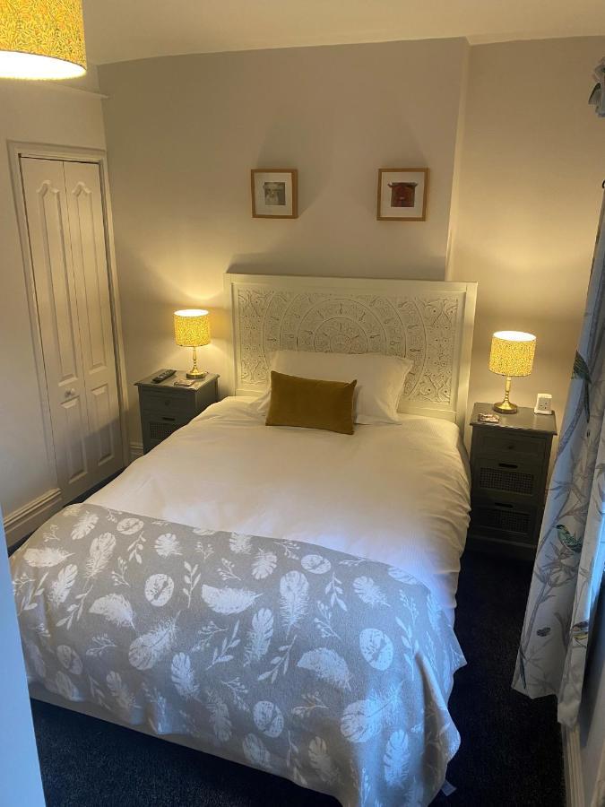 Talbot House Bed & Breakfast And Tearoom Пейтли Бридж Екстериор снимка