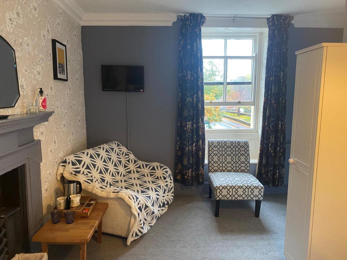 Talbot House Bed & Breakfast And Tearoom Пейтли Бридж Екстериор снимка